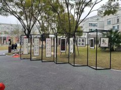 贵阳挂画黑色展示架画展黑色展架黑色书画展板